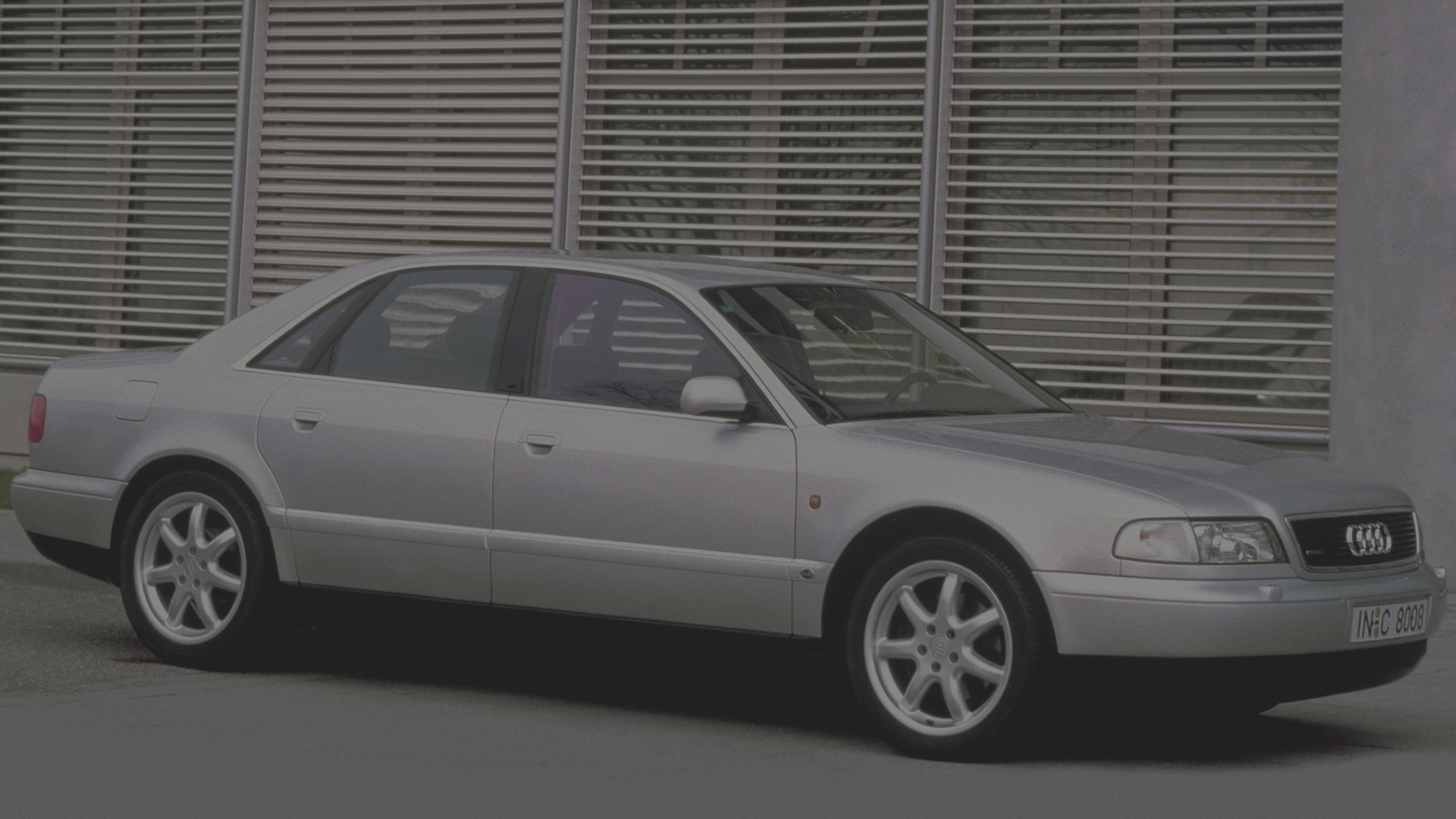 Audi A8 (1994–1999)