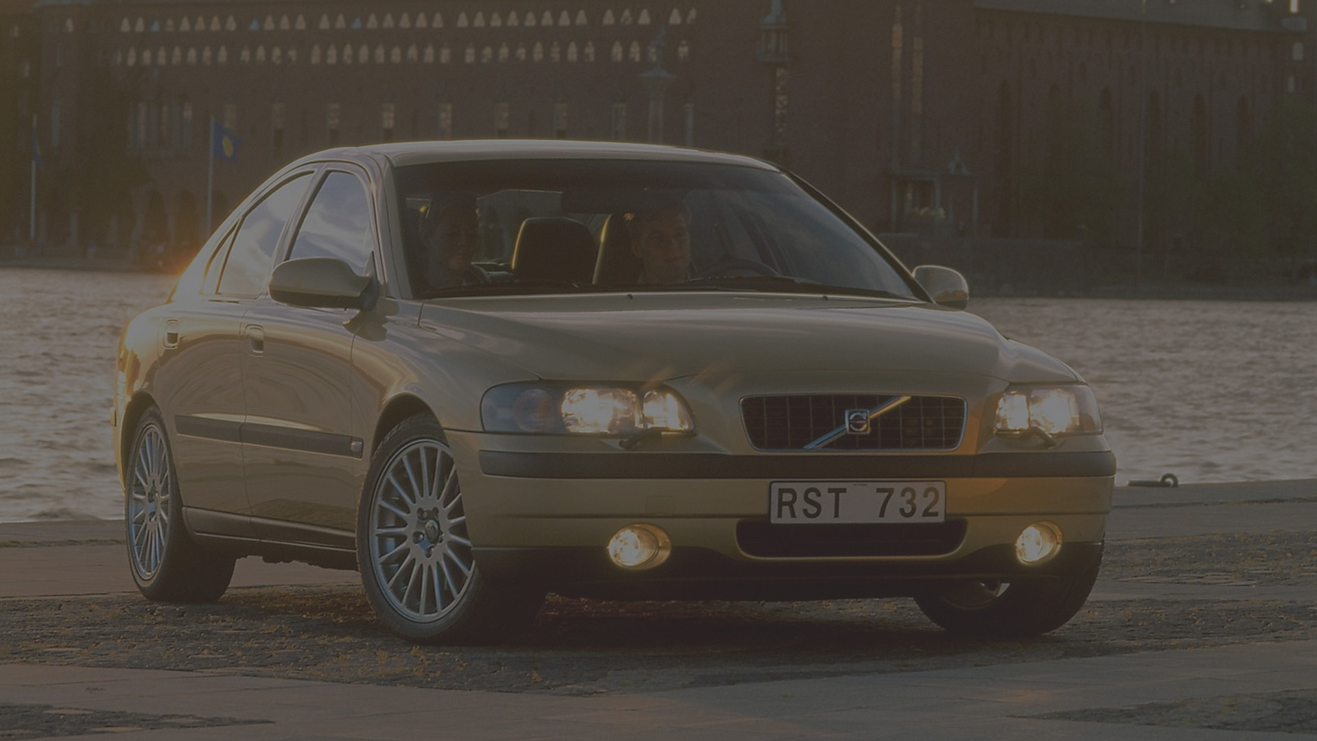 Volvo S60 (2002–2005)